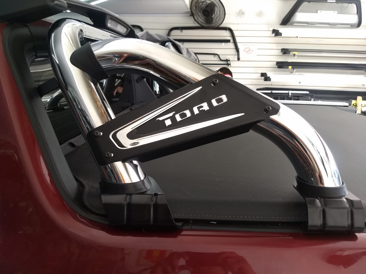 SANTO ANTONIO FIAT TORO SPORT CROMADO